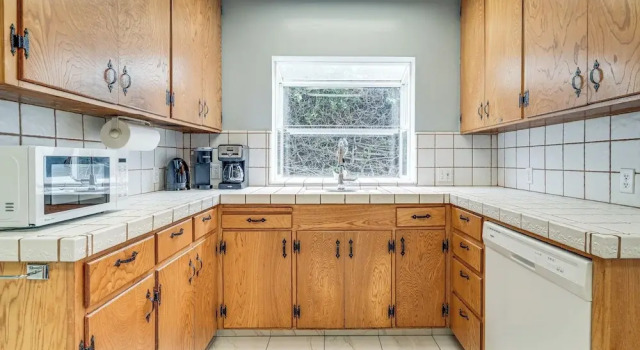 Great Bay Area Home, 12 Mi to Downtown San Jose, Забронировать Дом для отпуска Коттеджи Саннивейл, Коттедж