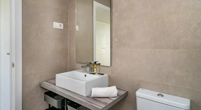 Top-floor Apartment With Pool Ref 20, Забронировать Апартаменты/квартира Апартаменты Бенальмадена, рядом с Музей доколумбового искусства, Апартаменты/квартира