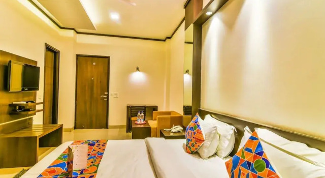 FabHotel First Star, Забронировать Отель Гургаон Gurgaon Region, рядом с Станция метро Guru Dronacharya