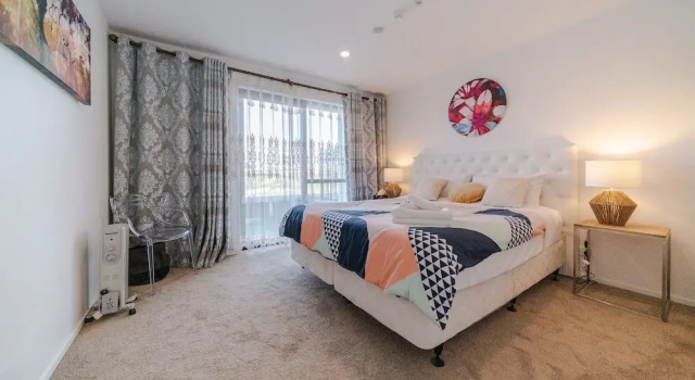 Albany Brand New Serviced Apartment, Rezerwuj Apartament Hotele w Auckland Region z parkingiem, Parking