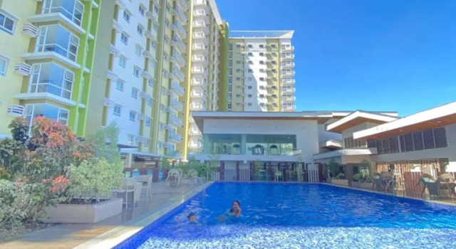 Номер Standard Romantic Purple 1-bedroom 5-8 pax in CDO