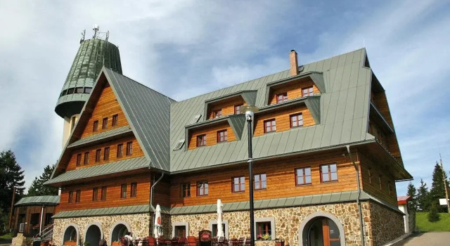 Kramářova chata, Rezerwuj Hotel Hotele w Kraj hradecki z parkingiem, Parking