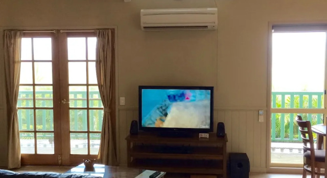Коттедж с балконом Maleny Luxury Cottages