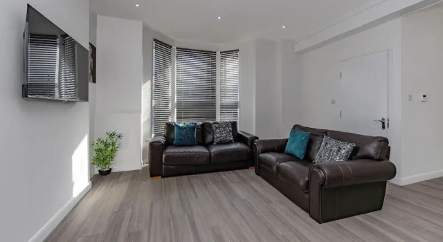 Apartment - Sleeps 7 - Parking - Close to Pier, Varaa Huoneisto Asunnot kohteessa Merseyside, Huoneisto