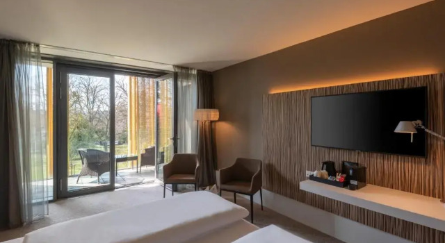 Двухместный номер Deluxe с балконом Doubletree by Hilton Vienna Schonbrunn