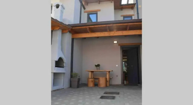 pikralida house (πικραλίδα)