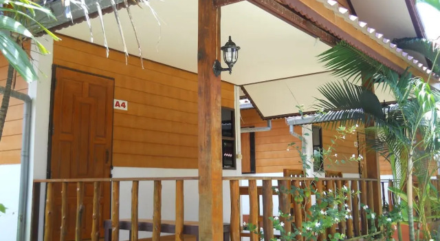 Бунгало с балконом 4T Guesthouse