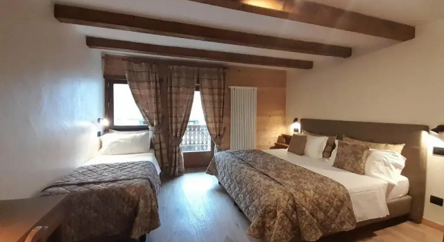 Трёхместный номер Hotel Astoria