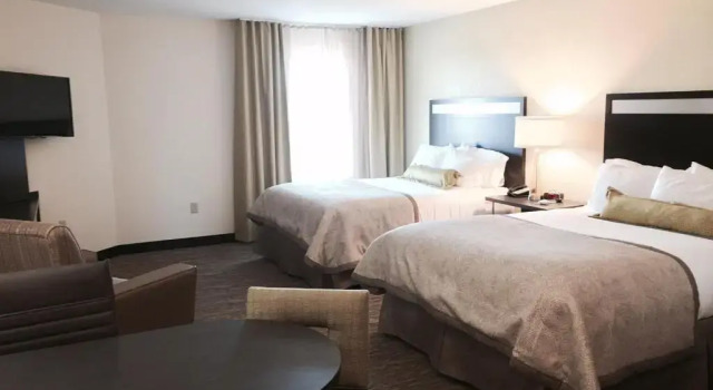 Четырёхместный люкс Candlewood Suites Youngstown West - Austintown by IHG