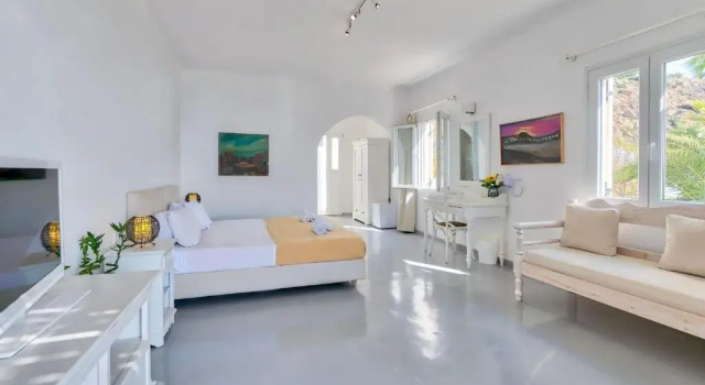 Двухместный номер Deluxe с балконом и с видом на море With-inn Mykonos Suites