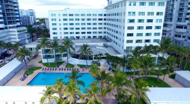 Студия Ocean Front Resort Studio