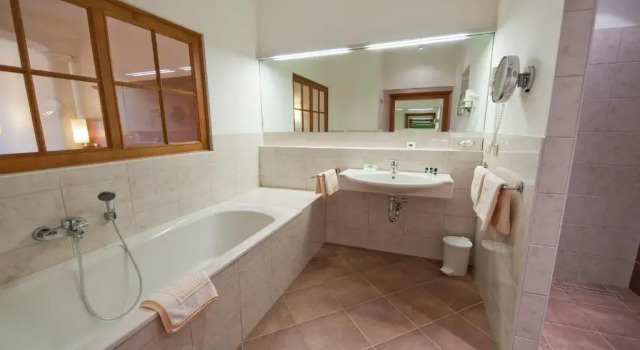 Полулюкс Gartenhotel & Weingut Pfeffel Dürnstein