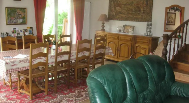 Le Wineck, Book Apartment  