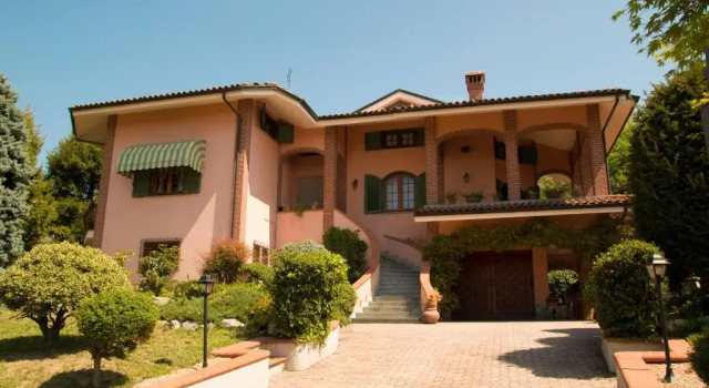 Villa Anselma, Prenota Villa Cottage a Novello, Cottage