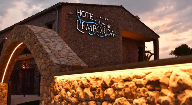 Hotel Aires de lEmporda, Prenota Hotel Torroella de Fluvia Alt Empordà