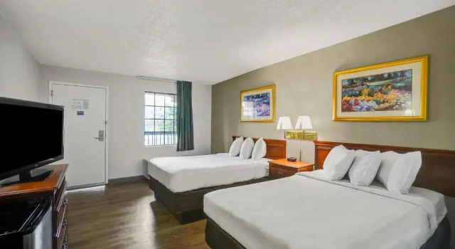 Четырёхместный номер Deluxe Motel 6 Lester - Philadelphia Airport