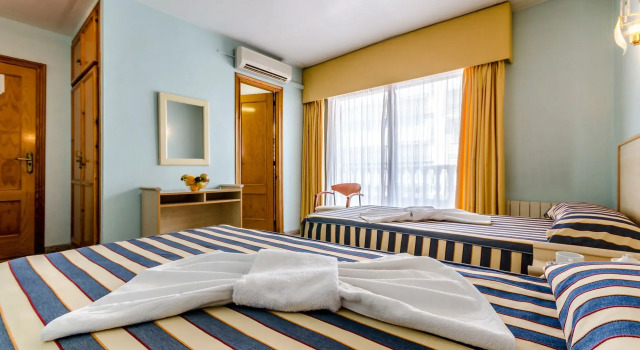 Hotel Mediterráneo, Забронировать Отель Отели Гвардамар-дель-Сегура с завтраком, Завтраки