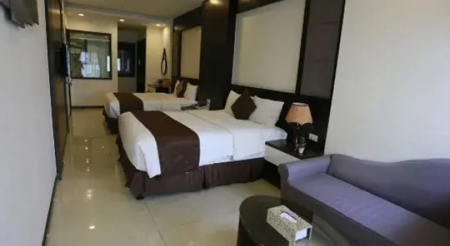 Люкс с видом на город K Business 2 Hotel My Dinh