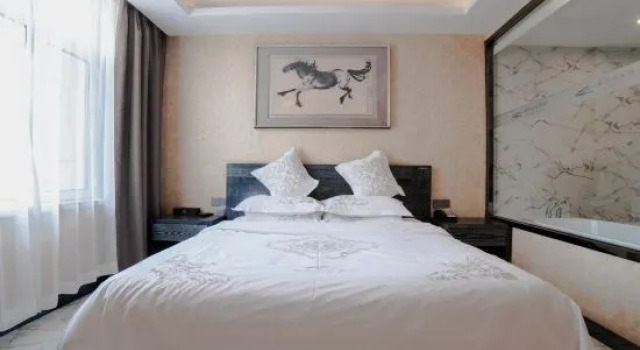 Люкс Yawan Impression Business Hotel (Songyuan Jinjiang Street store)