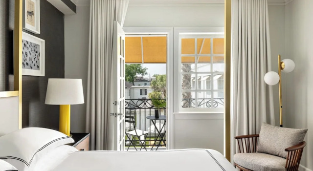 Двухместный номер Premium с балконом Kimpton Brice Hotel by IHG