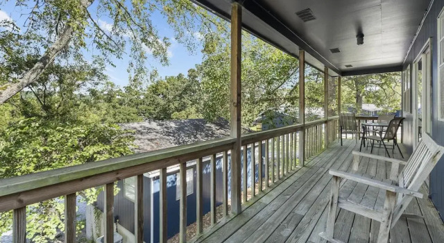Kimberling Cove H19, Забронировать Отель Отели Table Rock Lake с парковкой, Парковка