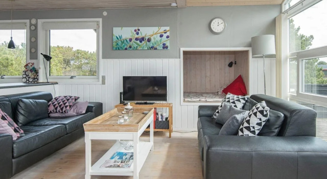 Deluxe Holiday Home in Jutland With Beach Nearby, Book Hotel Hotels in Fano with a Pool, Swimming Pool