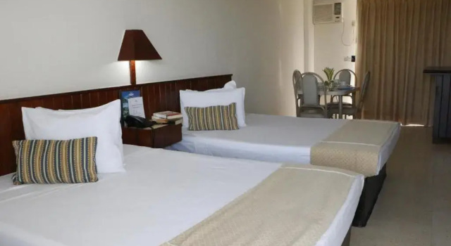 Четырёхместный номер Standard с видом на бассейн Alba Suites Acapulco