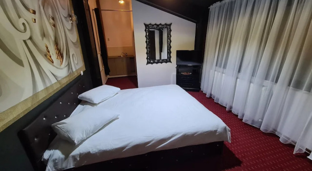 Karma caffe&rooms, Prenota Hotel Hotel economici a Bucarest, vicino a Stazione metro Stefan cel Mare