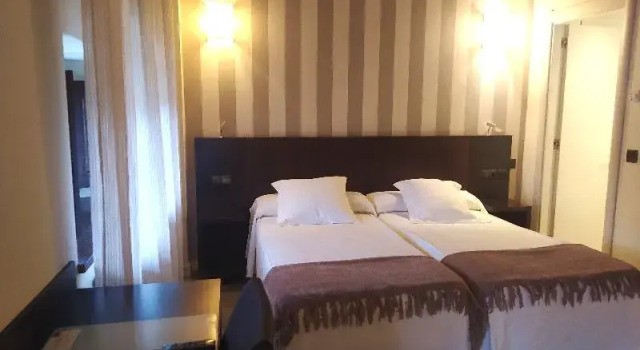 Двухместный номер Standard с балконом Hotel Villa Marrón