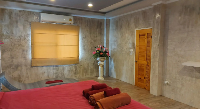 Baan Chai Thung