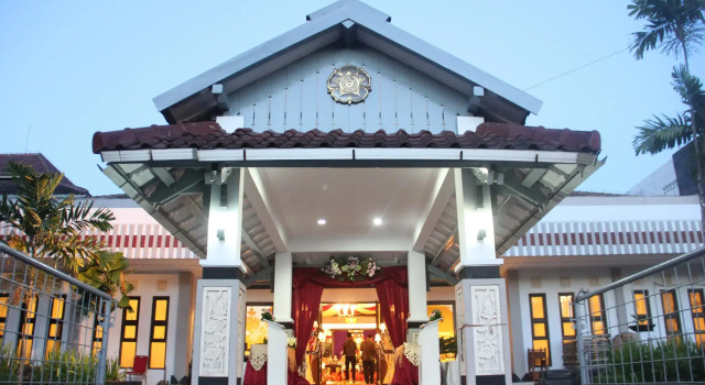 Gadjah Mada University Club, Book Hotel Hotels in Yogyakarta Province with Breakfast, Breakfasts