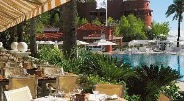 Двухместный полулюкс с видом на море Monte-Carlo Beach