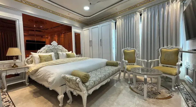 Om Stay Well By FabHotel