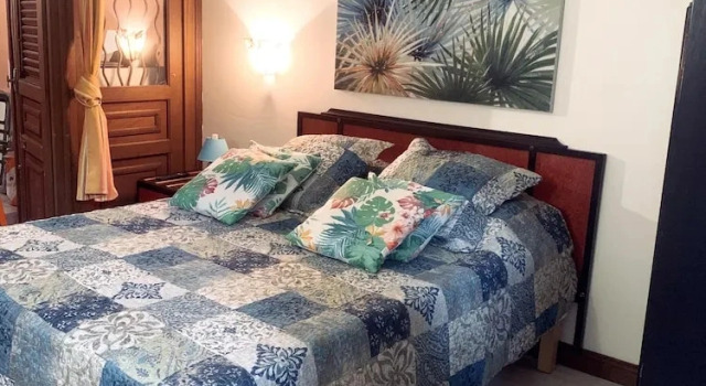 Studio in Sainte-anne, With Shared Pool, Furnished Terrace and Wifi - 600 m From the Beach