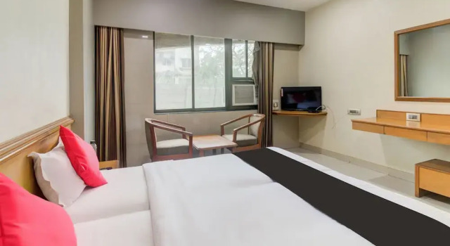 Tuliipstays Hotel Ashok Bhiwandi by OYO Rooms