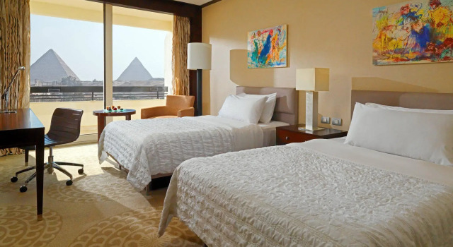 Двухместный номер Deluxe Le Meridien Pyramids Hotel & Spa