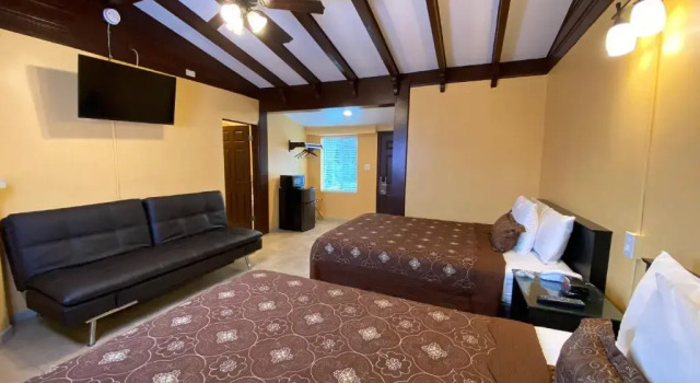 Люкс Deluxe El Patio Inn - Near Universal Studios Hollywood