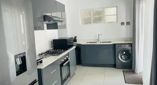 Ultra Modern 2 Bedroomed Apartment - 2082, Забронировать Апартаменты/квартира Булавайо Зимбабве