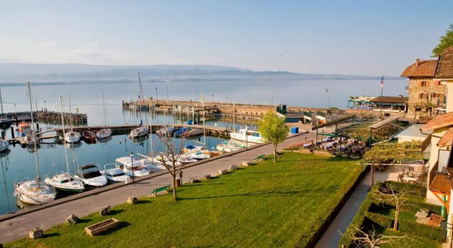 Семейный номер Standard с видом на озеро Hôtel La Riviera Victoria