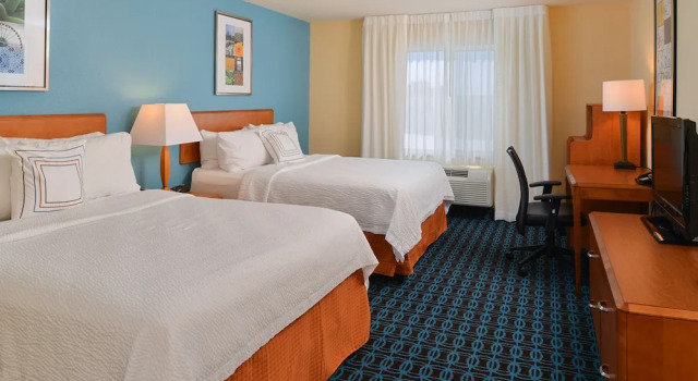 Четырёхместный номер Standard Fairfield Inn & Suites Bloomington