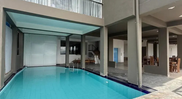 No. 11 Residence