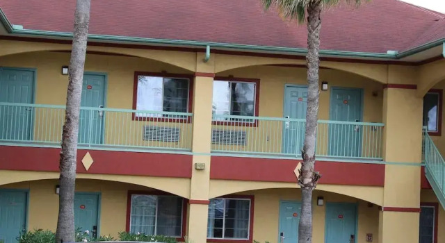 Palace Inn I10East & John Ralston, Book Mini-hotel Houston Houston