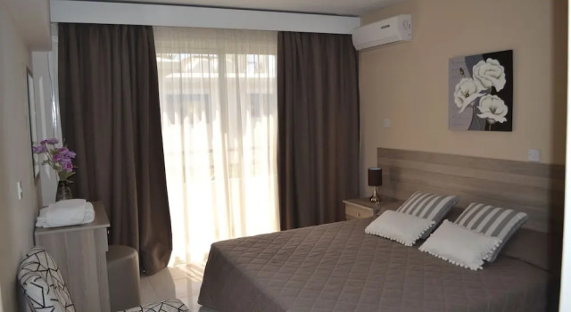 Люкс с 3 комнатами с балконом Marianna Hotel Apartments