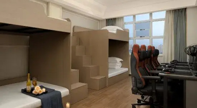 Кровать в общем номере Huanyang E-Sports Hotel (Miluo Tiyu Lane)