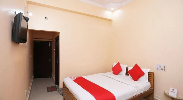 OYO 27706 Vineet, Book Hotel Hoteller i Bhagalpur med parkering, Parkering