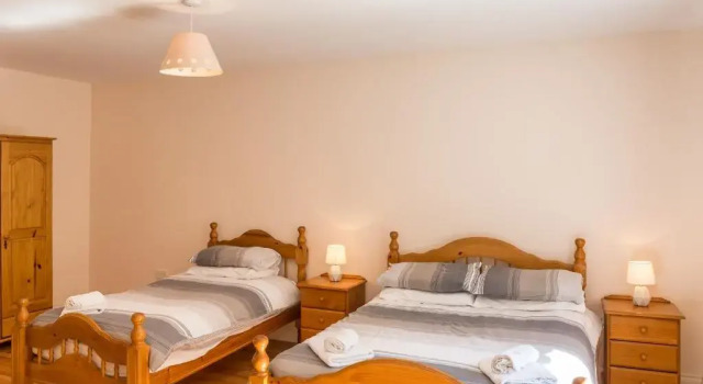 Eriu Lodge, Prenota Hotel Clifden 