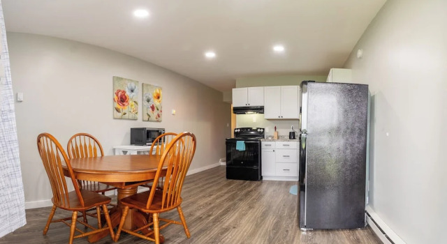 Апартаменты Comfort Beautiful Apartments in Thorsen Road Maine