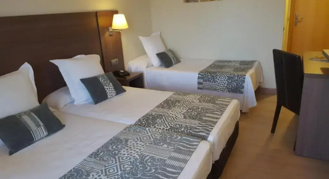Трёхместный номер Standard Golden Acqua Salou