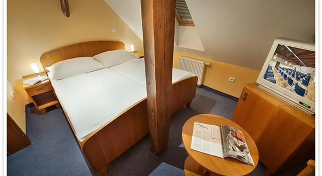 Fara Rančířov, Rezerwuj Hotel Hotele w Central Bohemia z parkingiem, Parking