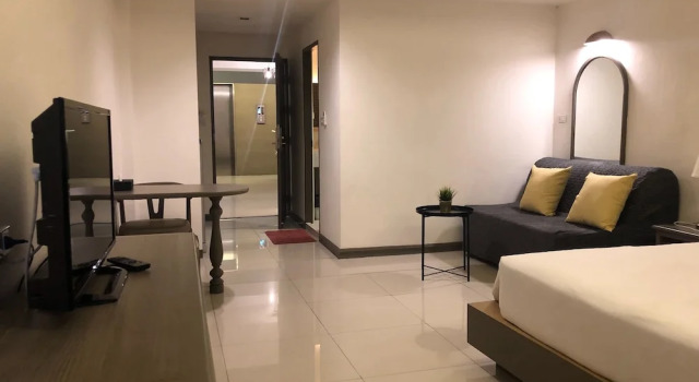 Двухместный номер Deluxe с балконом Lee Garden Bangkok